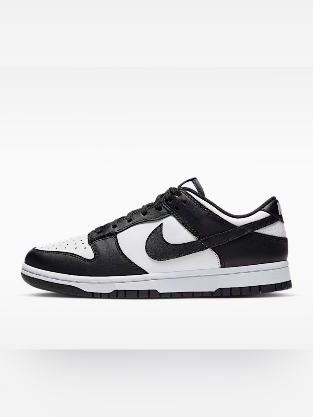 Nike Black and White Low-Top Sneakers with Logo SIZE:8